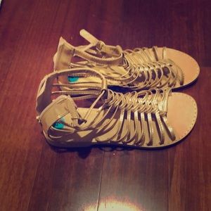 Affordable stylish and only worn once
